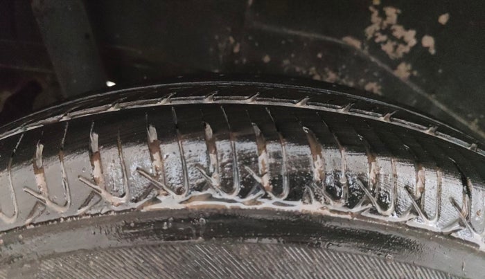 2013 Maruti Wagon R 1.0 LXI, Petrol, Manual, 37,495 km, Right Rear Tyre Tread