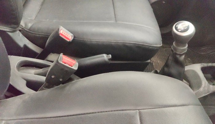 2013 Maruti Wagon R 1.0 LXI, Petrol, Manual, 37,495 km, Gear Lever