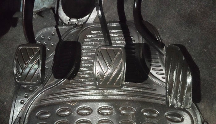 2013 Maruti Wagon R 1.0 LXI, Petrol, Manual, 37,495 km, Pedals