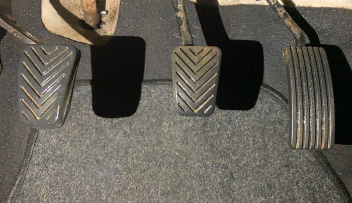 2016 Hyundai Eon ERA +, Petrol, Manual, 66,317 km, Pedals