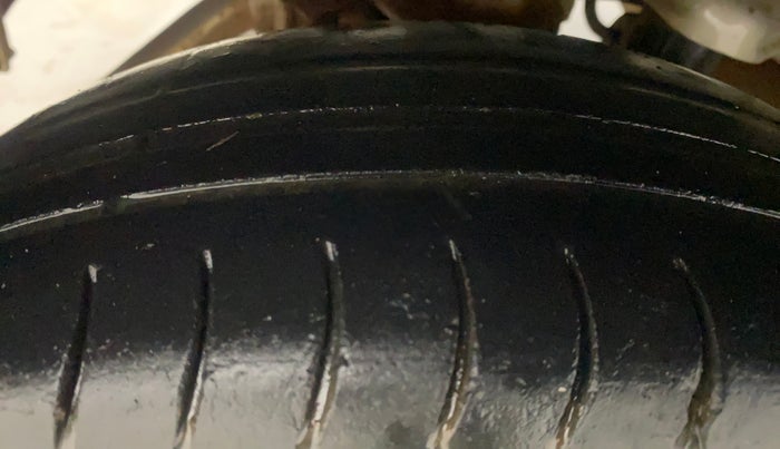 2016 Hyundai Eon ERA +, Petrol, Manual, 66,317 km, Right Rear Tyre Tread