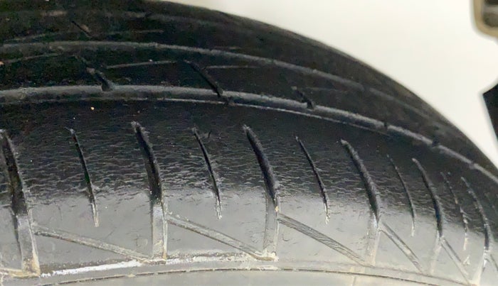 2020 Maruti Alto VXI, Petrol, Manual, 34,993 km, Left Rear Tyre Tread
