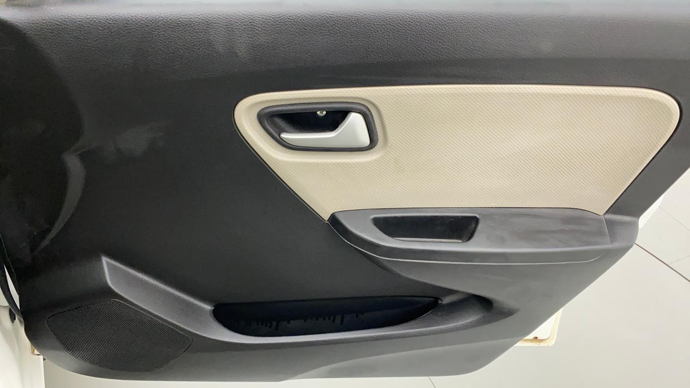 2020 Maruti Alto VXI, Petrol, Manual, 34,993 km, Driver Side Door Panels Control
