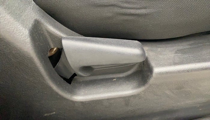2014 Maruti Wagon R Stingray VXI, Petrol, Manual, 63,088 km, Driver Side Adjustment Panel