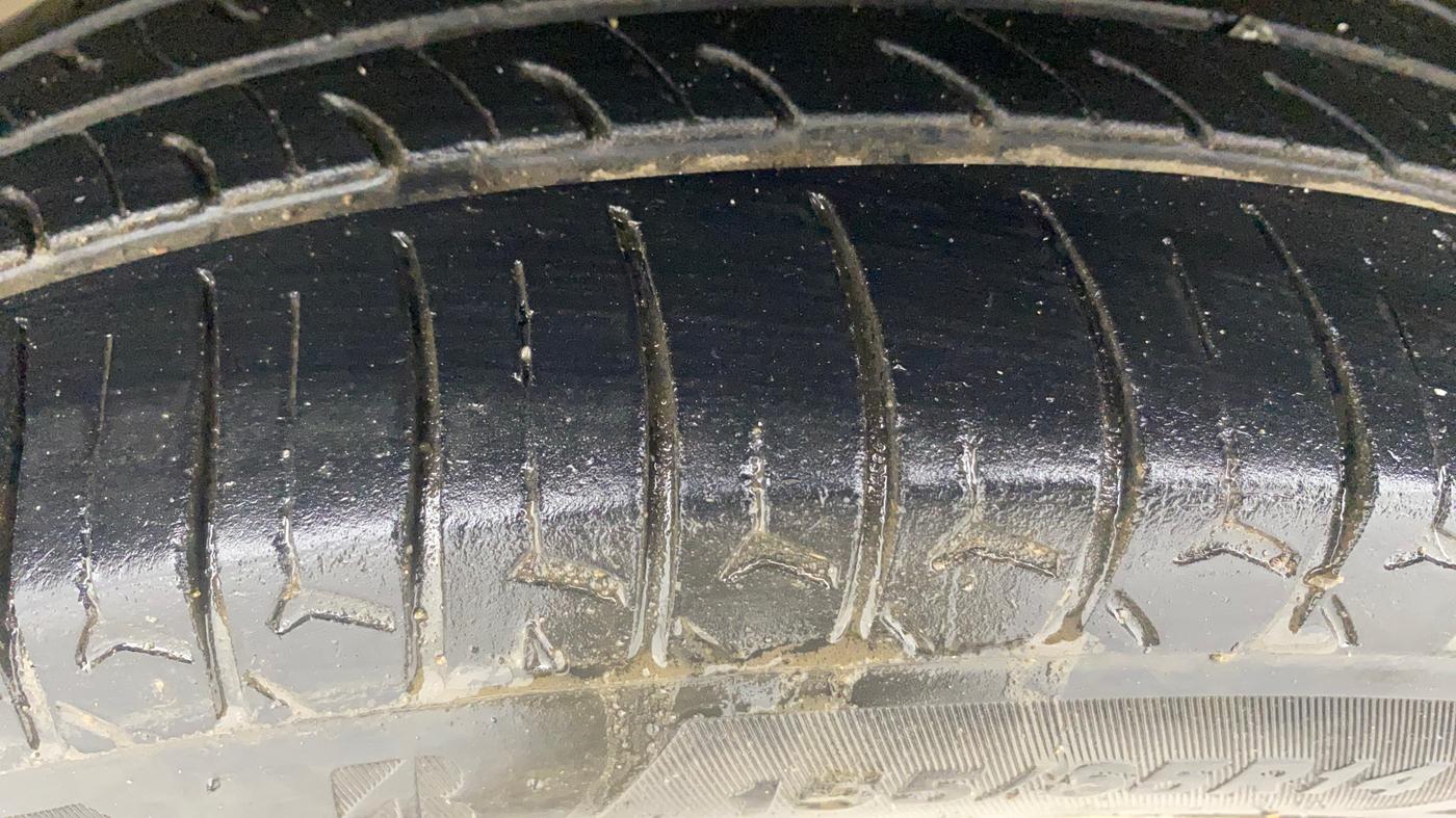 2014 Maruti Wagon R Stingray VXI, Petrol, Manual, 63,088 km, Left Front Tyre Tread