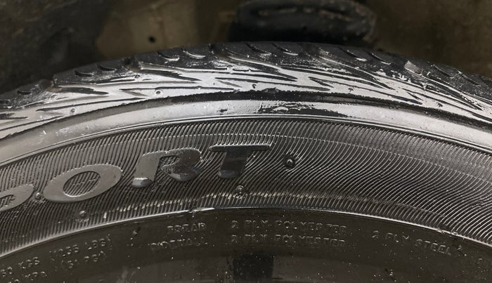 2016 Maruti Swift VDI, Diesel, Manual, 1,13,417 km, Left Front Tyre Tread