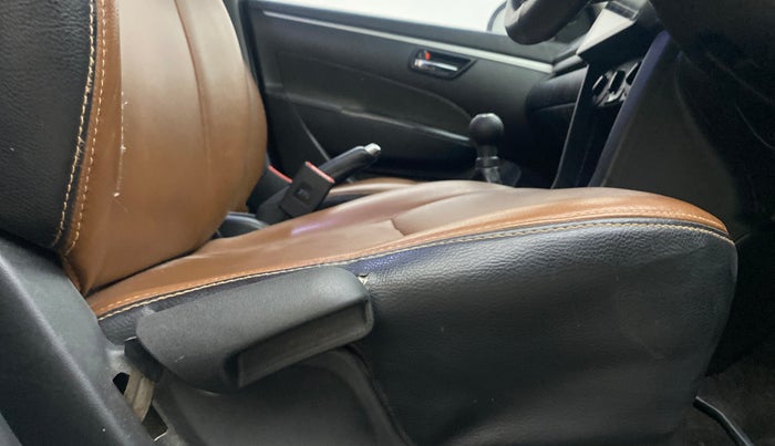 2016 Maruti Swift VDI, Diesel, Manual, 1,13,417 km, Driver Side Adjustment Panel