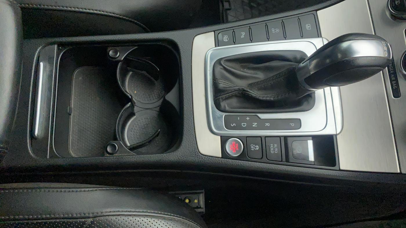 2012 Volkswagen Passat HIGHLINE DSG, Diesel, Automatic, 49,304 km, Gear Lever
