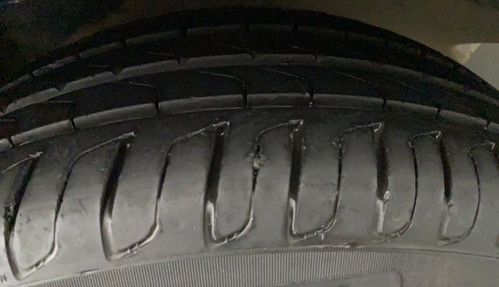 2012 Volkswagen Passat HIGHLINE DSG, Diesel, Automatic, 49,304 km, Left Rear Tyre Tread