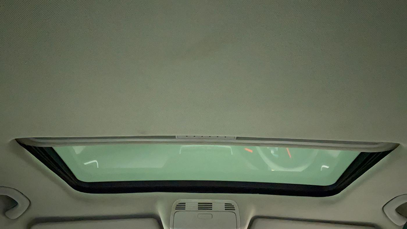 2012 Volkswagen Passat HIGHLINE DSG, Diesel, Automatic, 49,304 km, Moonroof/ Sunroof