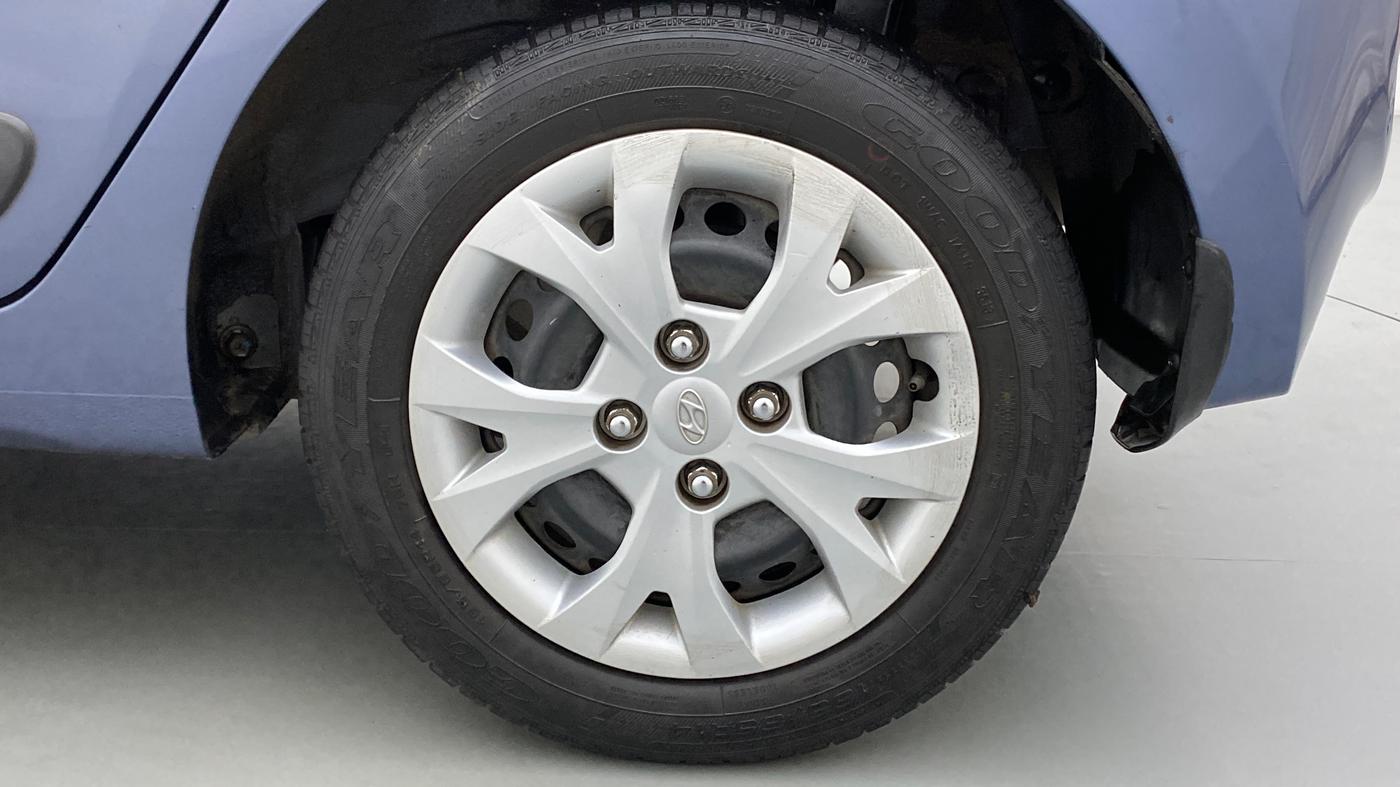 2013 Hyundai Grand i10 SPORTZ 1.2 KAPPA VTVT, Petrol, Manual, 40,200 km, Left Rear Wheel