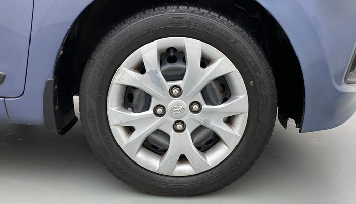 2013 Hyundai Grand i10 SPORTZ 1.2 KAPPA VTVT, Petrol, Manual, 40,200 km, Right Front Wheel