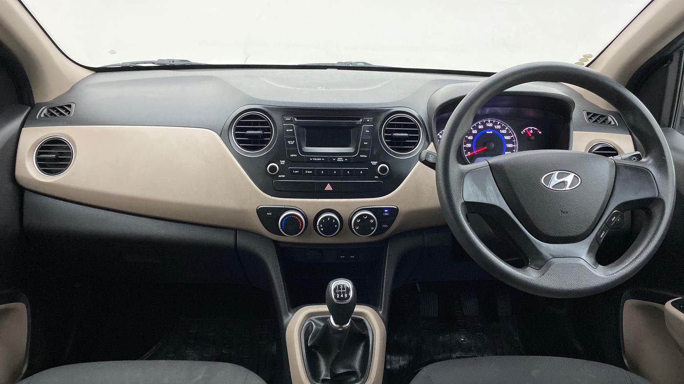 2013 Hyundai Grand i10 SPORTZ 1.2 KAPPA VTVT, Petrol, Manual, 40,200 km, Dashboard