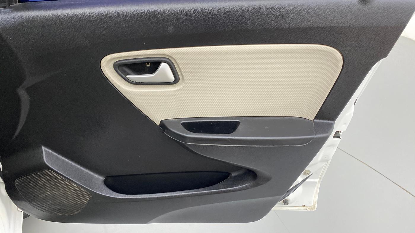 2020 Maruti Alto LXI, Petrol, Manual, 39,372 km, Driver Side Door Panels Control