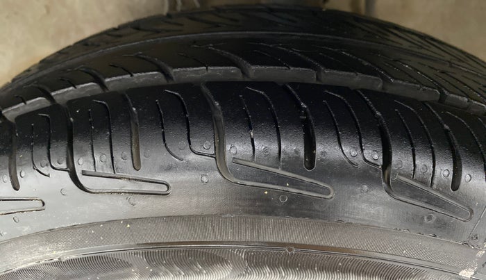 2020 Maruti Alto LXI, Petrol, Manual, 39,372 km, Left Front Tyre Tread