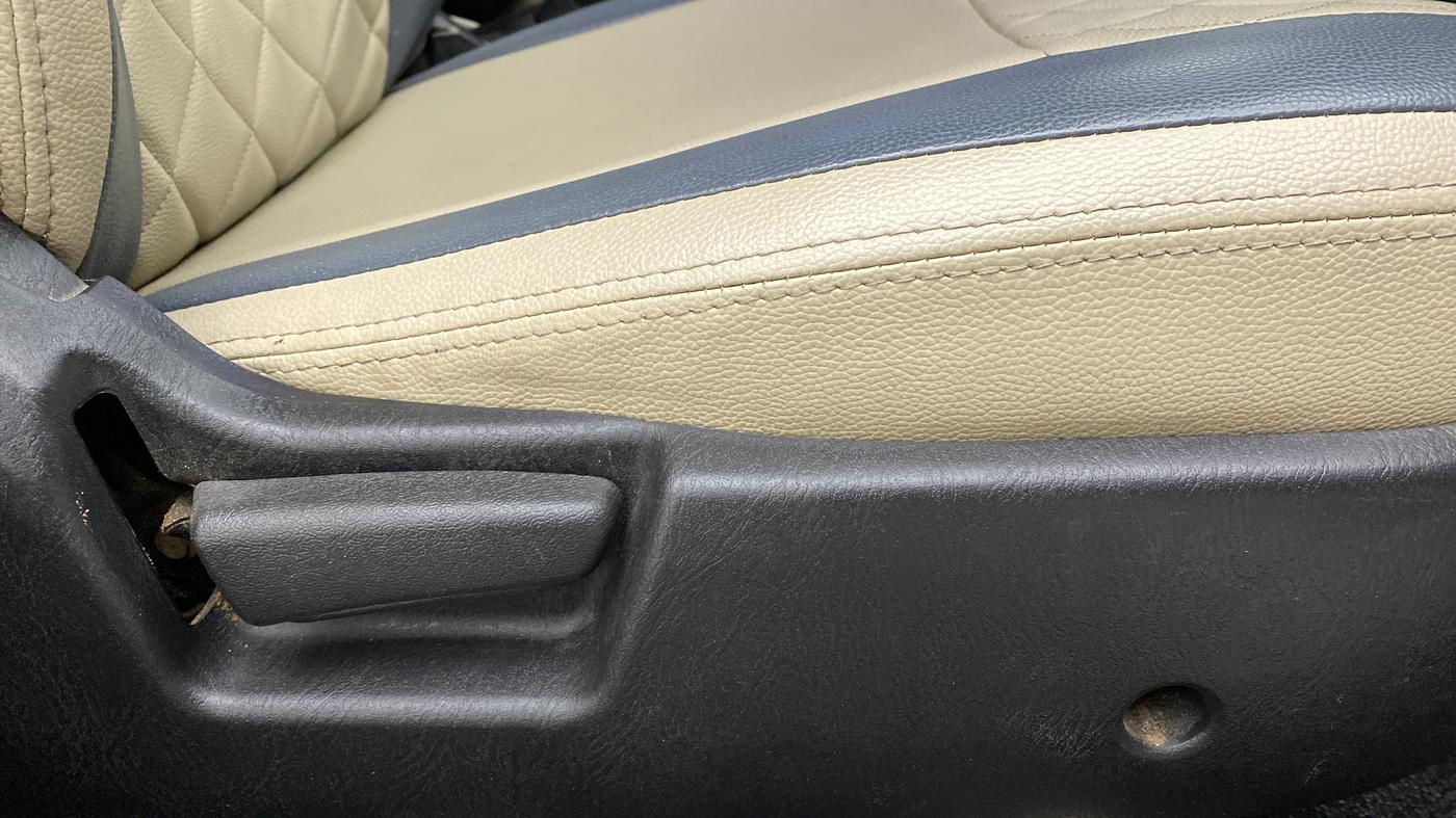 2020 Maruti Alto LXI, Petrol, Manual, 39,372 km, Driver Side Adjustment Panel