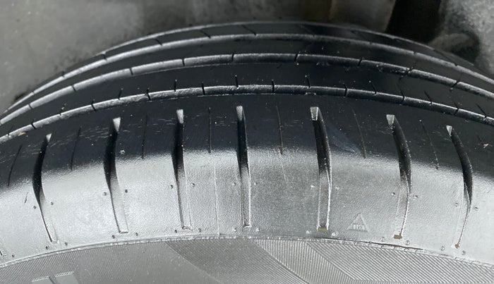 2018 Maruti Swift ZXI (AMT), Petrol, Automatic, 39,183 km, Left Rear Tyre Tread