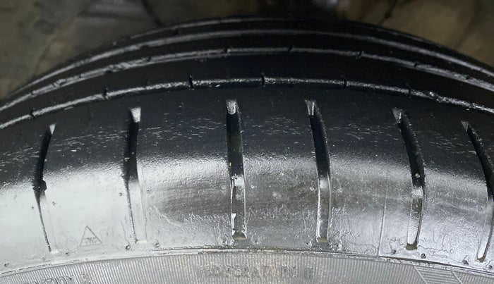 2018 Maruti Swift ZXI (AMT), Petrol, Automatic, 39,183 km, Left Front Tyre Tread