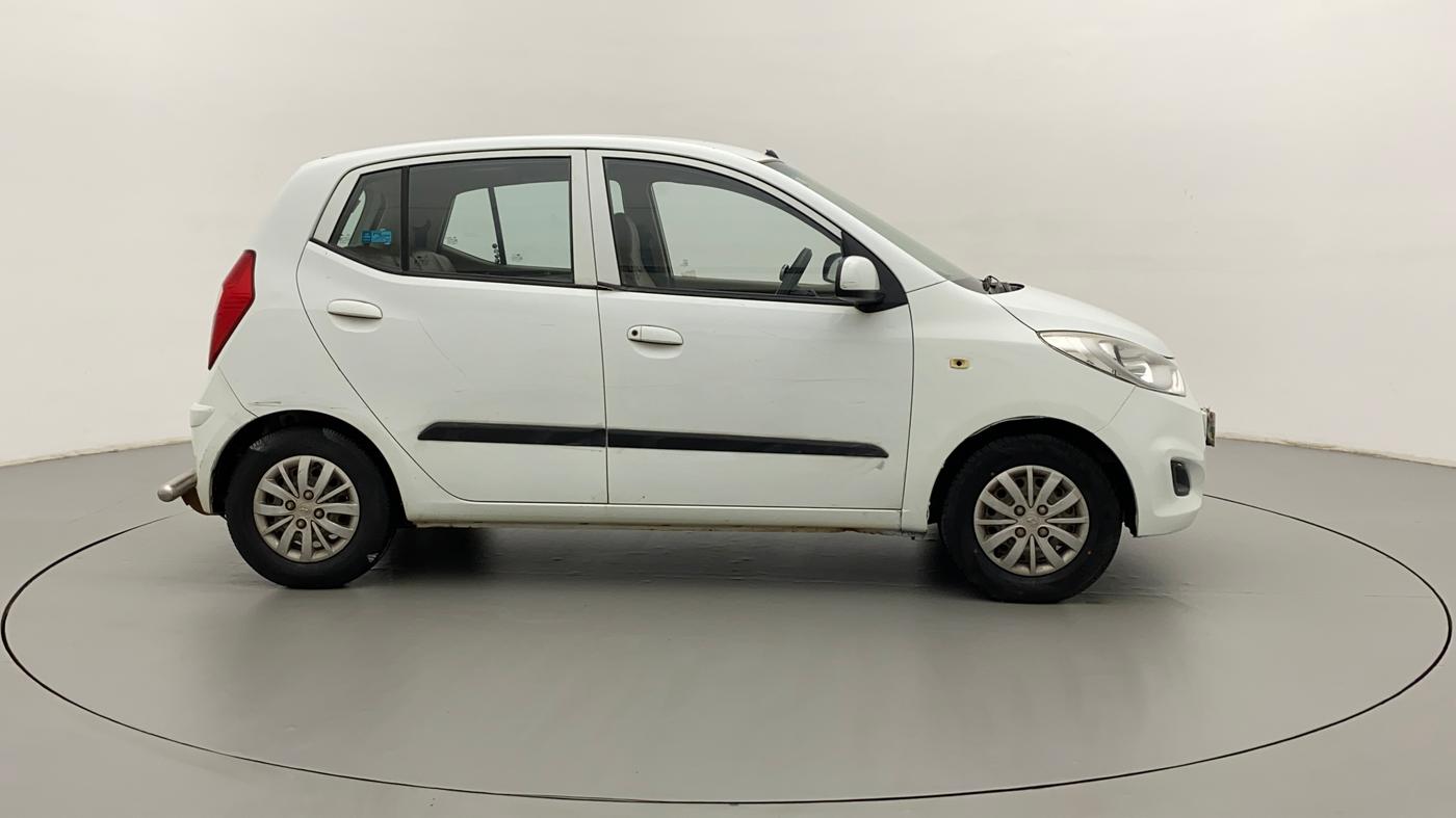 2013 Hyundai i10 MAGNA 1.1, CNG, Manual, 15,740 km, Right Side View