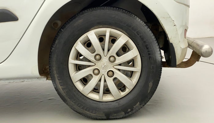 2013 Hyundai i10 MAGNA 1.1, CNG, Manual, 15,740 km, Left Rear Wheel
