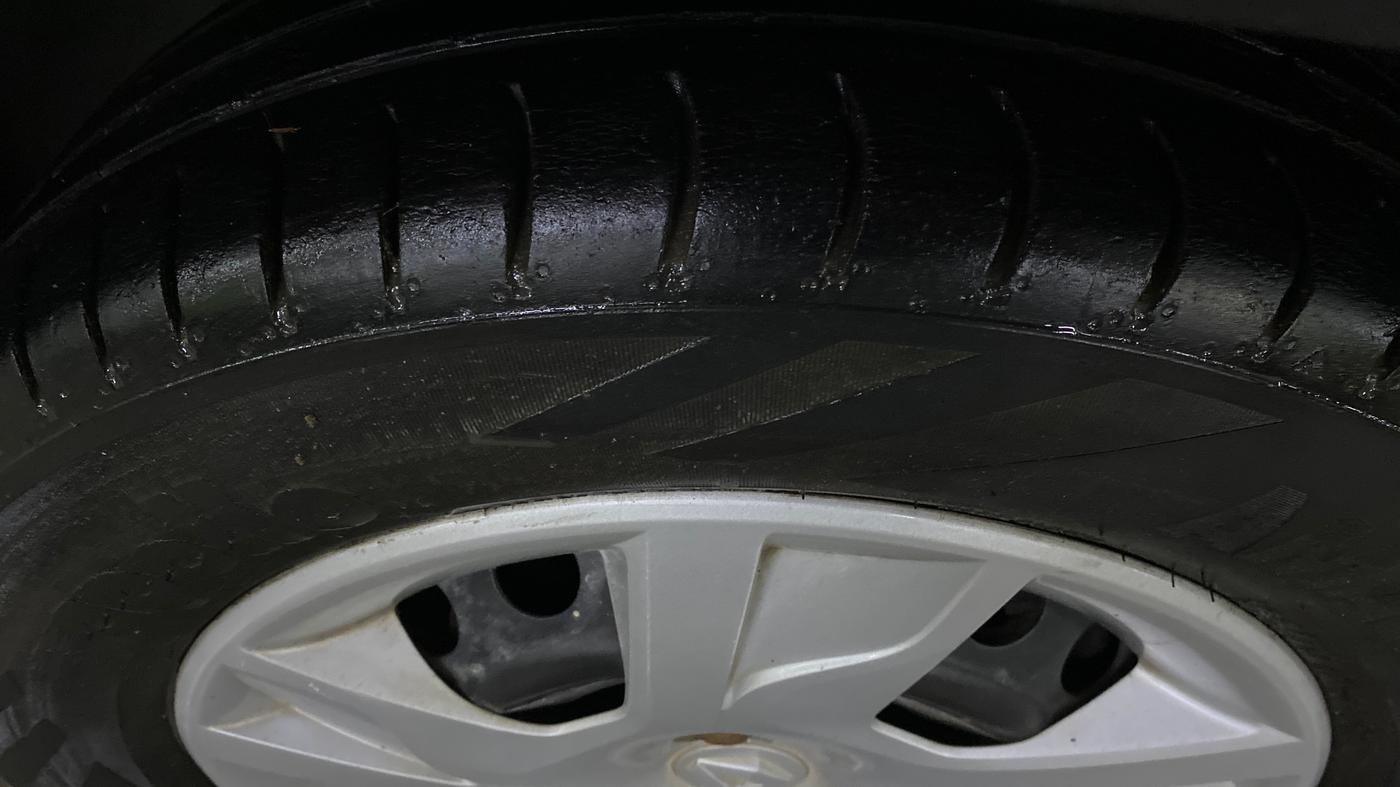 2019 Renault Kwid RXT 0.8, Petrol, Manual, 84,612 km, Right Front Tyre Tread