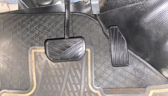 2020 Maruti Dzire VXI AMT, Petrol, Automatic, 49,713 km, Pedals