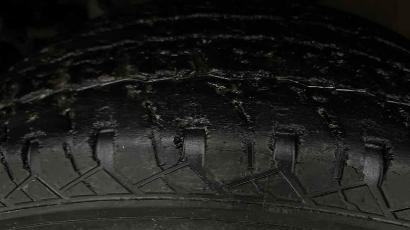 2021 Mahindra Thar LX D AT 4WD HT, Diesel, Automatic, 60,731 km, Left Front Tyre Tread