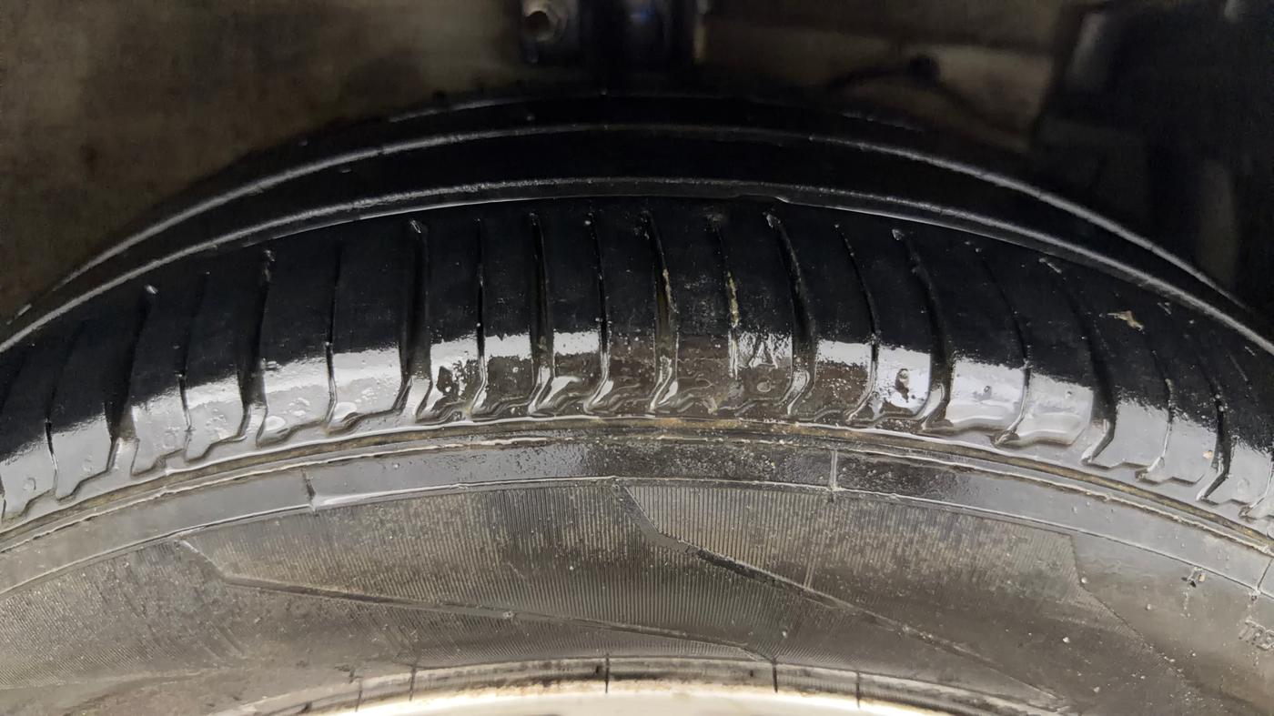 2022 Maruti Ciaz DELTA AT 1.5 SHVS PETROL, Petrol, Automatic, 55,011 km, Right Front Tyre Tread