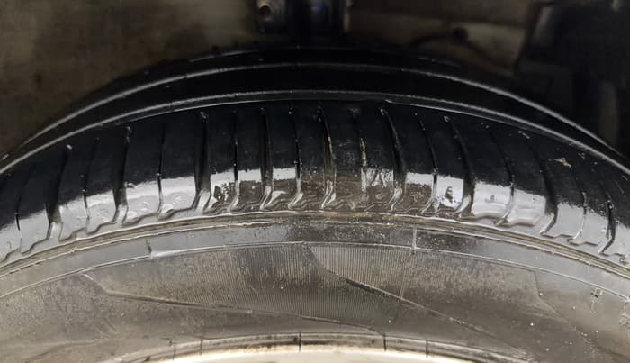 2022 Maruti Ciaz DELTA AT 1.5 SHVS PETROL, Petrol, Automatic, 55,011 km, Right Front Tyre Tread