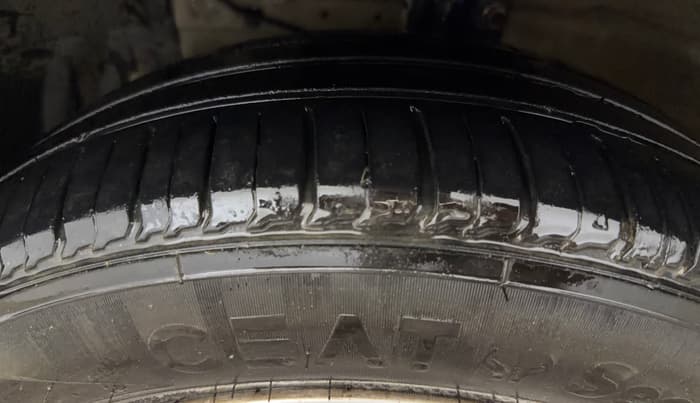 2022 Maruti Ciaz DELTA AT 1.5 SHVS PETROL, Petrol, Automatic, 55,011 km, Left Front Tyre Tread