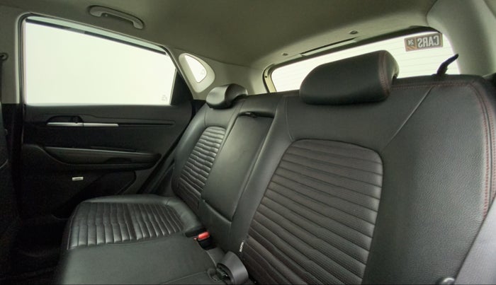 2020 KIA SONET GTX PLUS 1.0 DCT, Petrol, Automatic, 30,728 km, Right Side Rear Door Cabin