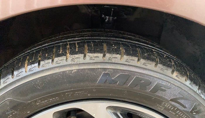 2020 Hyundai AURA SX PLUS 1.2 AMT, Petrol, Automatic, 19,219 km, Right Front Tyre Tread