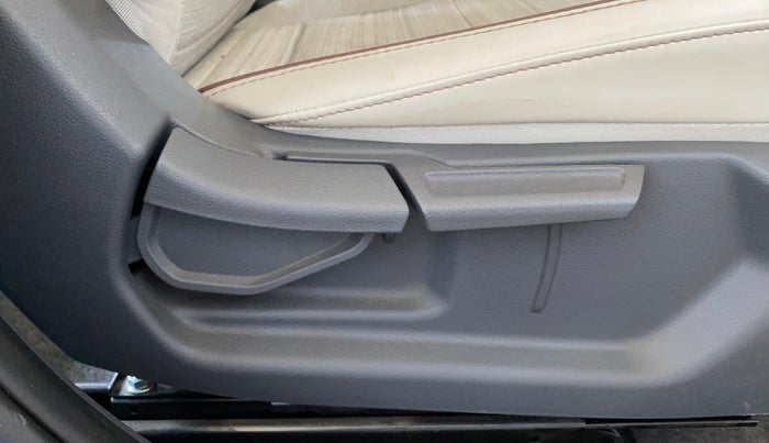 2020 Hyundai AURA SX PLUS 1.2 AMT, Petrol, Automatic, 19,219 km, Driver Side Adjustment Panel