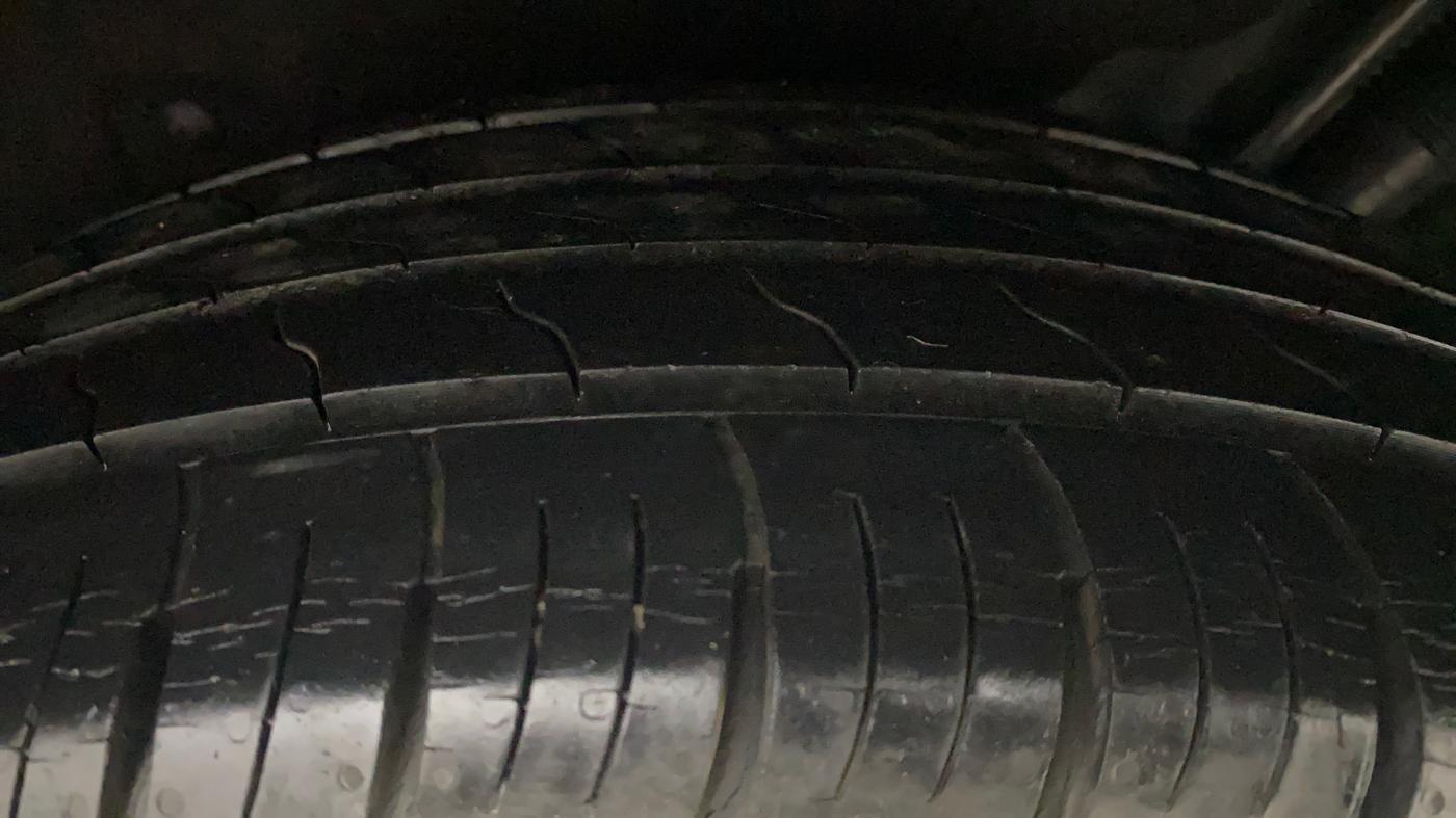 2018 Mahindra MARAZZO M6 7 STR, Diesel, Manual, 30,656 km, Left Rear Tyre Tread