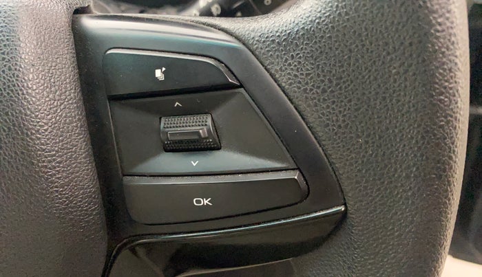 2018 Mahindra MARAZZO M6 7 STR, Diesel, Manual, 30,656 km, Adaptive Cruise Control