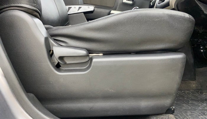 2014 Maruti Wagon R 1.0 LXI CNG, CNG, Manual, 37,230 km, Driver Side Adjustment Panel