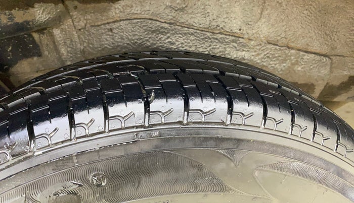 2014 Maruti Wagon R 1.0 LXI CNG, CNG, Manual, 37,230 km, Right Rear Tyre Tread