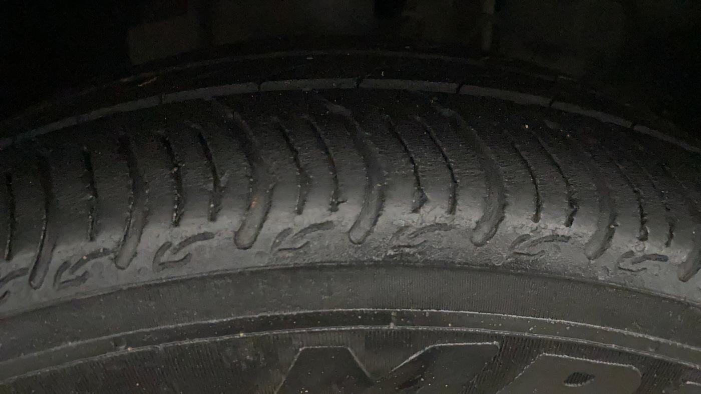 2019 Tata Tiago XZ DIESEL, Diesel, Manual, 1,16,238 km, Right Front Tyre Tread