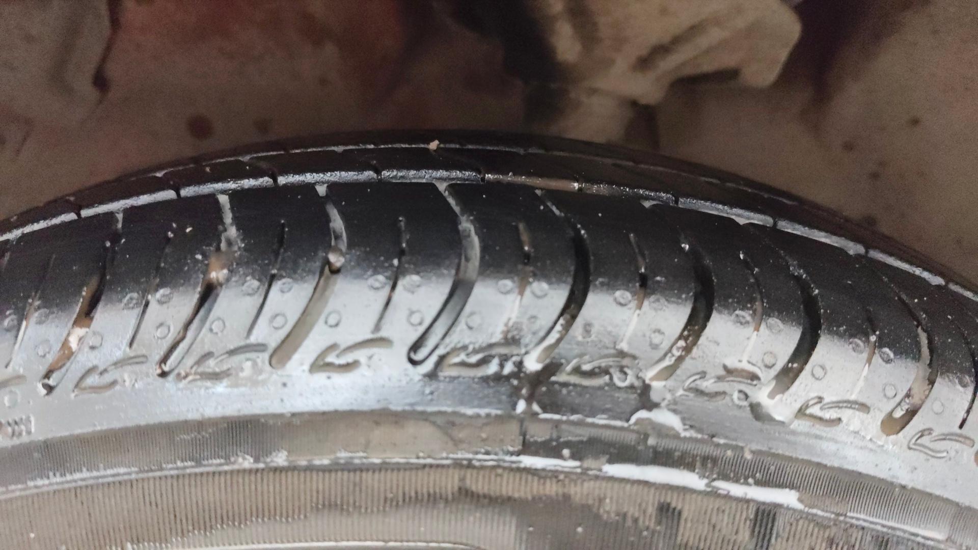 camera-Left-Front-Tyre-Tread