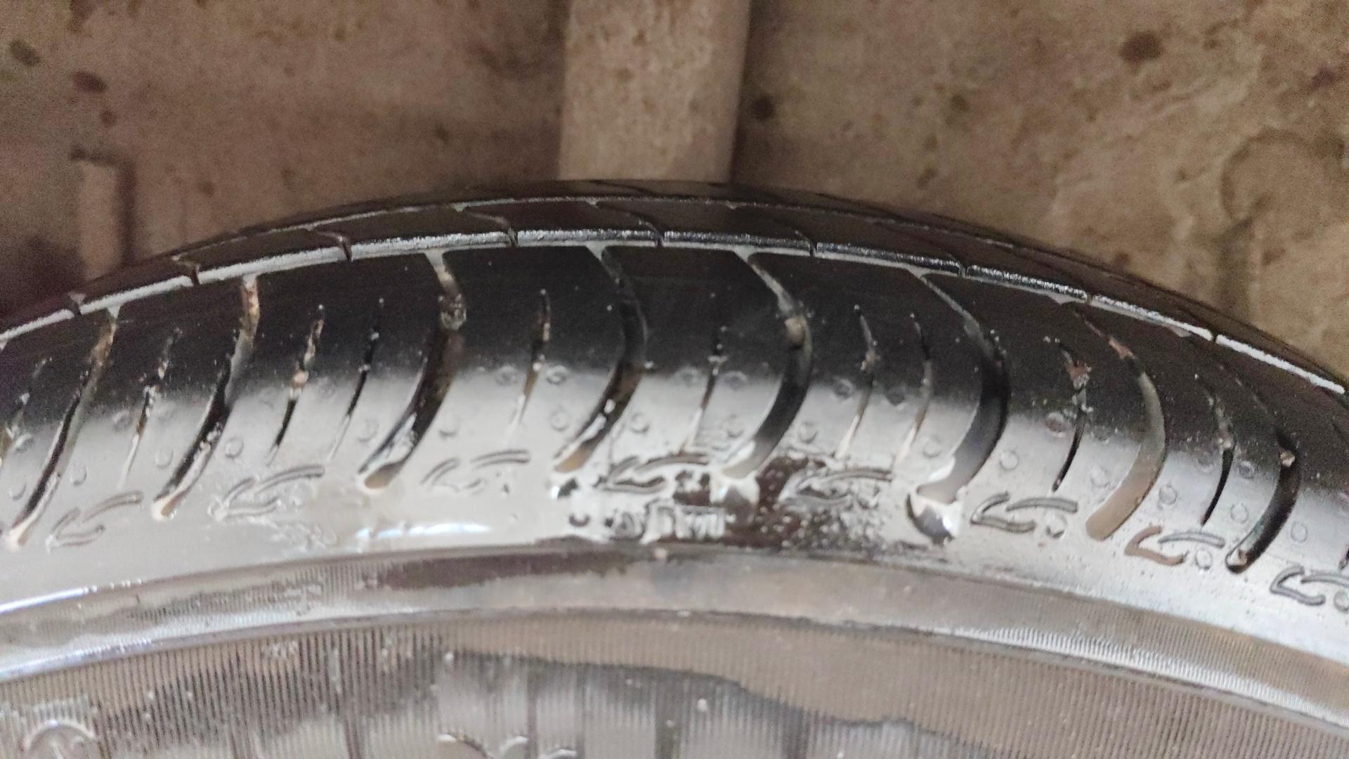 camera-Right-Rear-Tyre-Tread