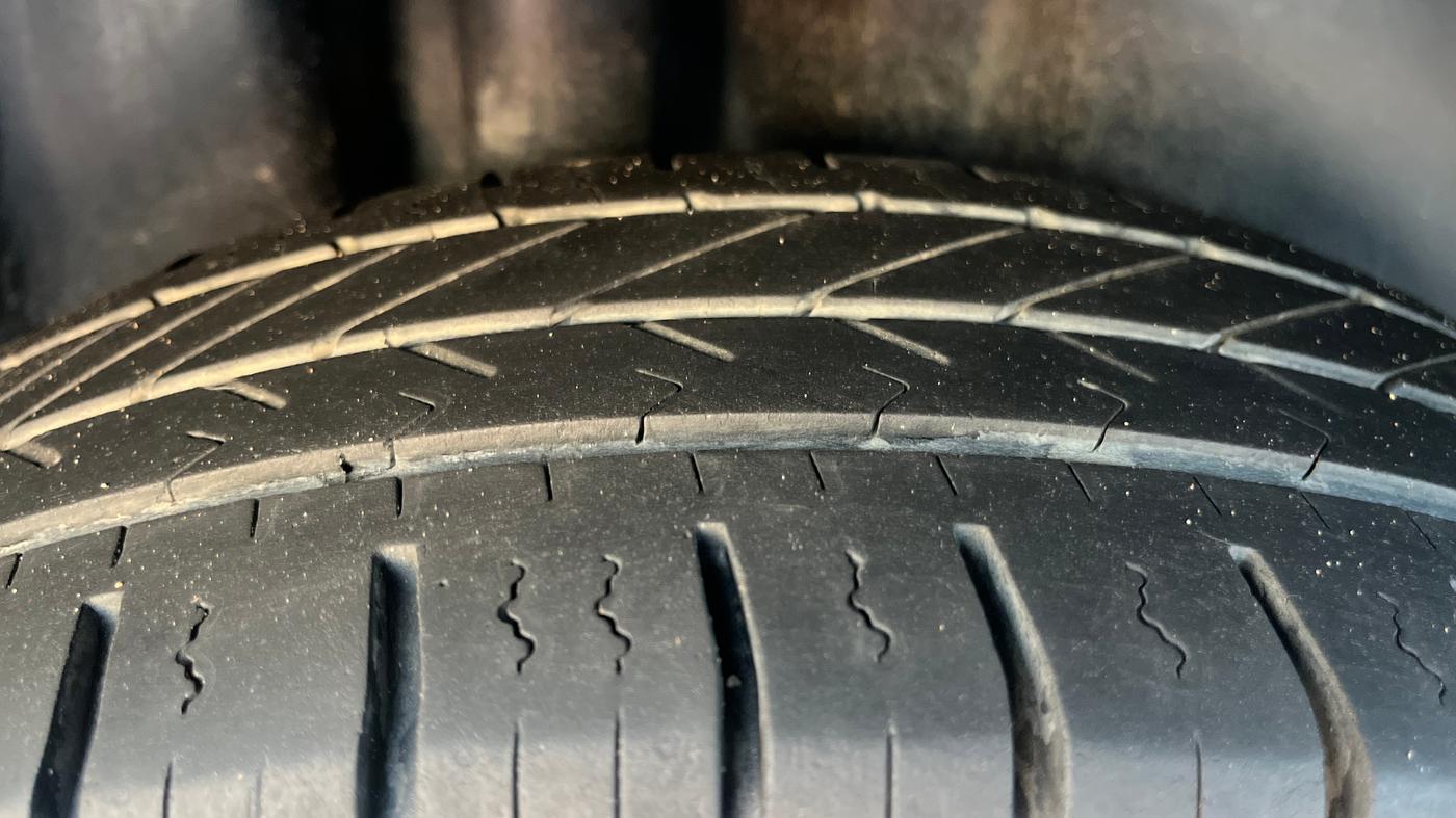2021 Volkswagen Polo TRENDLINE 1.0L, Petrol, Manual, 32,123 km, Right Rear Tyre Tread
