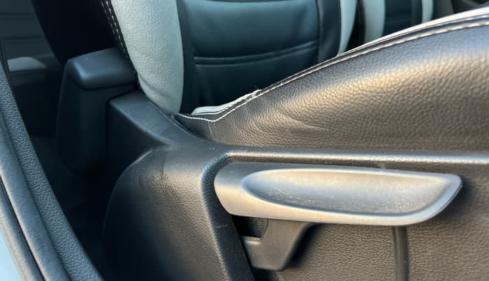 2021 Volkswagen Polo TRENDLINE 1.0L, Petrol, Manual, 32,123 km, Driver Side Adjustment Panel