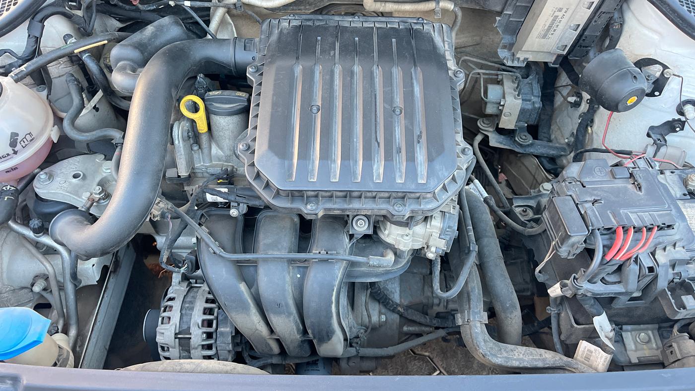 2021 Volkswagen Polo TRENDLINE 1.0L, Petrol, Manual, 32,123 km, Engine View