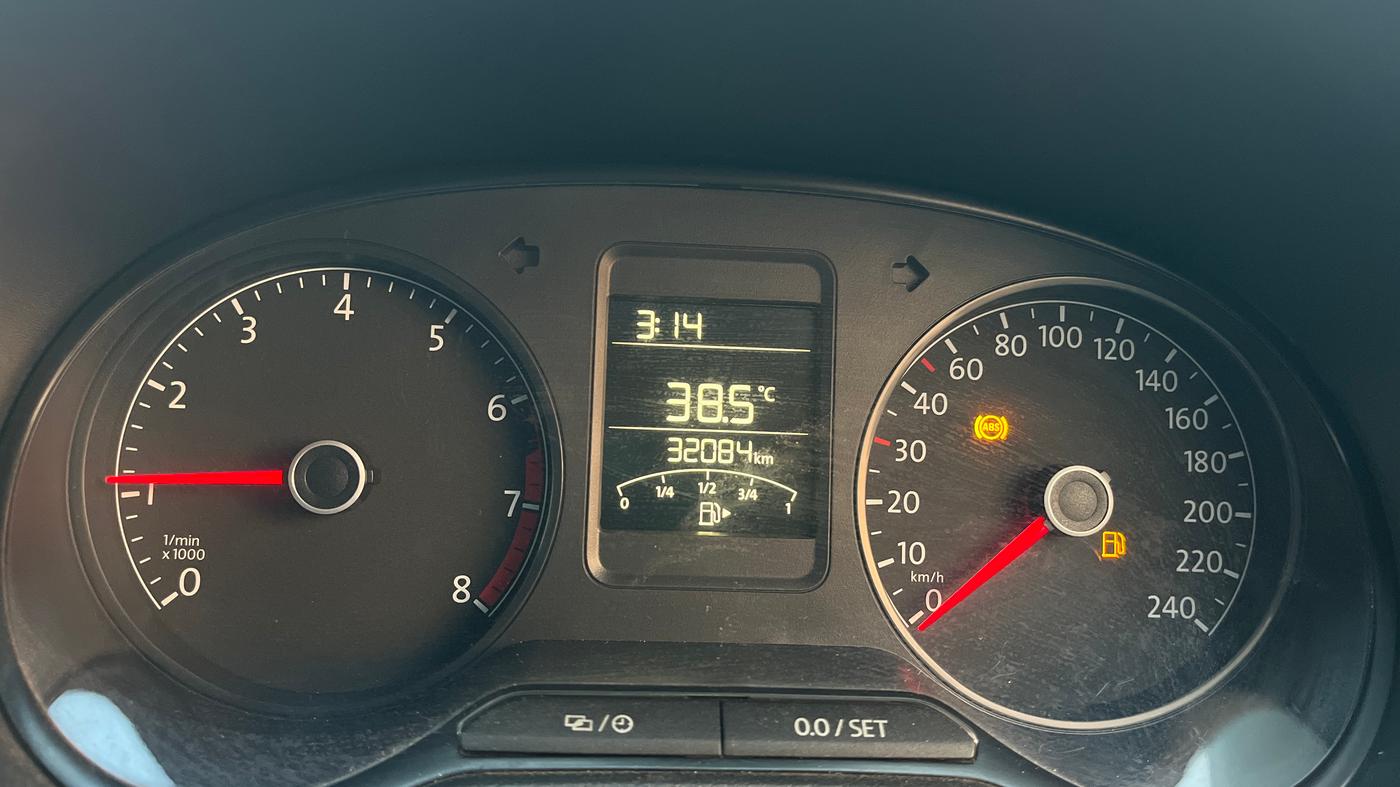 2021 Volkswagen Polo TRENDLINE 1.0L, Petrol, Manual, 32,123 km, Odometer Image