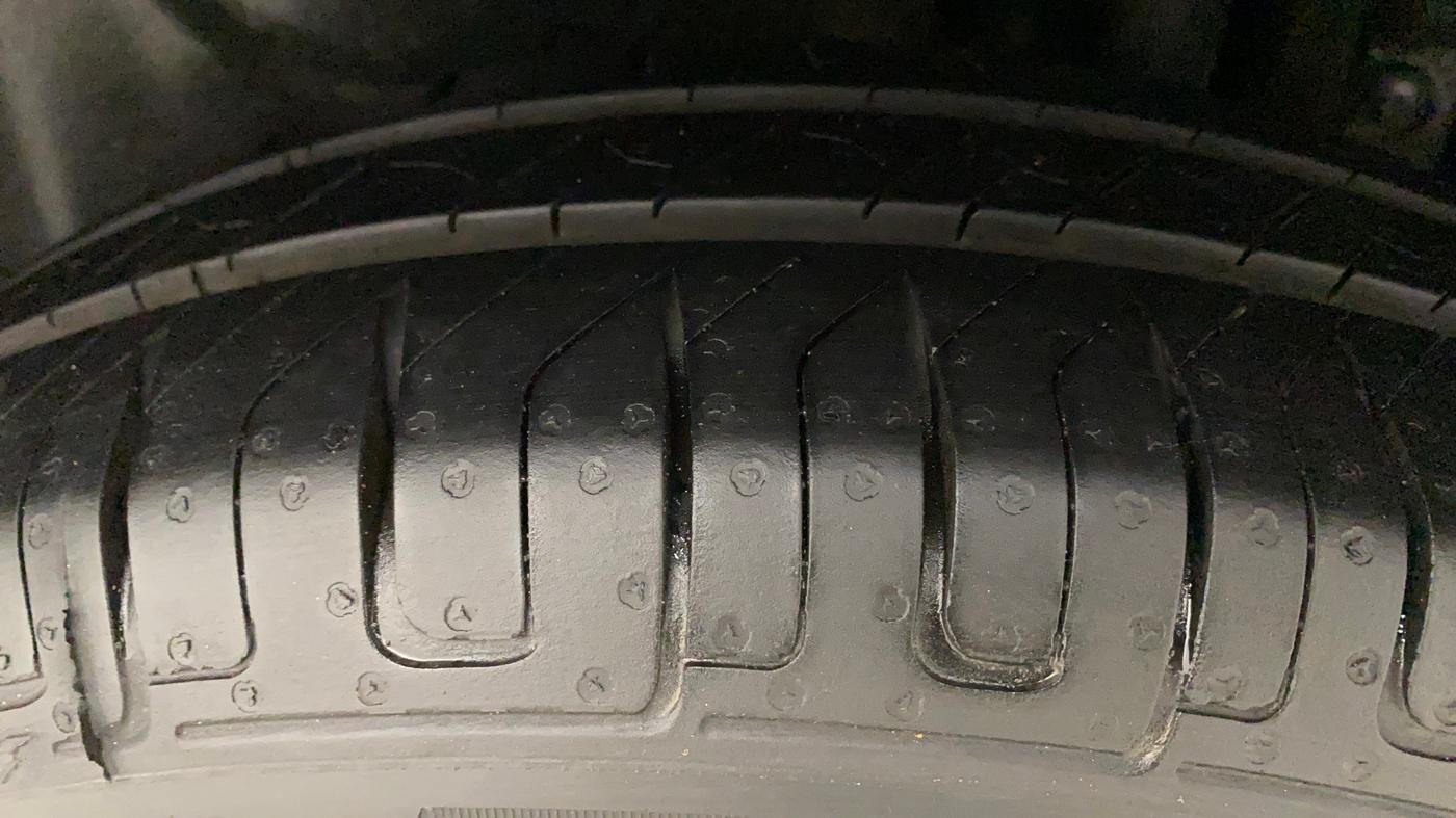 2015 Maruti Swift Dzire VXI, Petrol, Manual, 63,947 km, Left Rear Tyre Tread