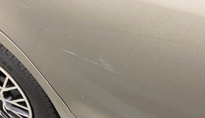 2015 Maruti Swift Dzire VXI, Petrol, Manual, 63,947 km, Right rear door - Minor scratches