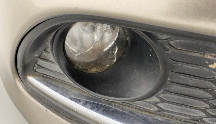 2015 Maruti Swift Dzire VXI, Petrol, Manual, 63,947 km, Right fog light - Minor damage