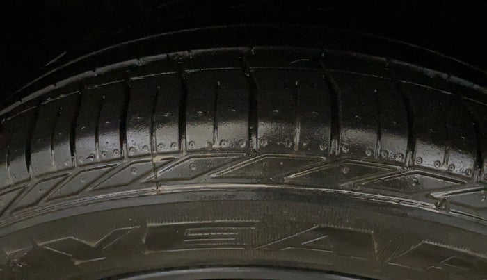 2023 Tata NEXON XZ PLUS LUX SUNROOF DARK DIESEL, Diesel, Manual, 38,714 km, Left Front Tyre Tread