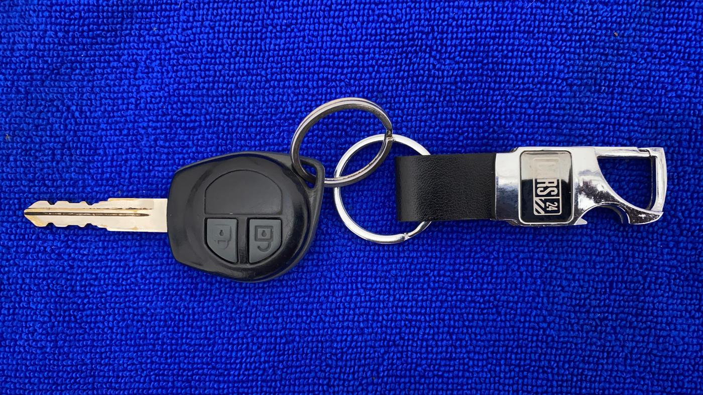 2014 Maruti Swift Dzire VDI, Diesel, Manual, 1,13,447 km, Key Close Up