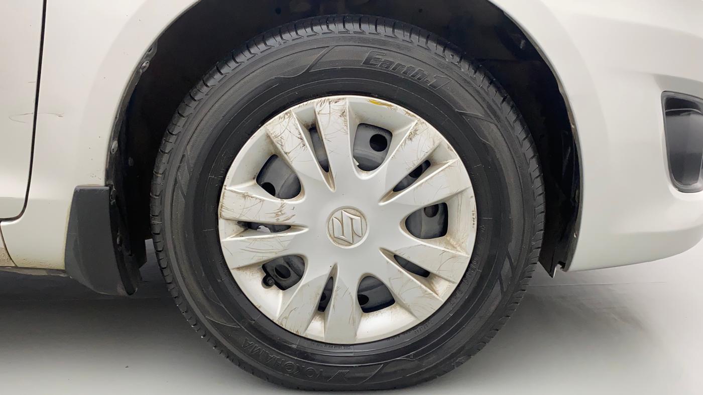 2014 Maruti Swift Dzire VDI, Diesel, Manual, 1,13,447 km, Right Front Wheel